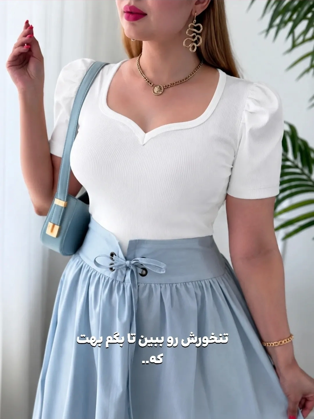 تیشرت زنانه یقه دلبر چین‌دار کبریتی پنبه